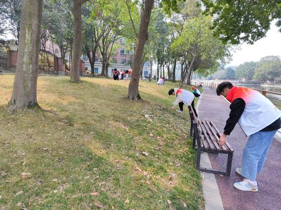 8D08C65F3C7F9A3F9042A843F64BC2EB